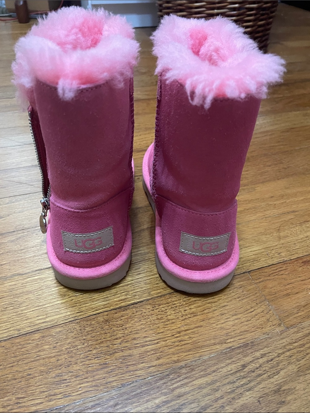UGG Kids Pink Shearling-Lined Classic Short Boots - Picture 3 of 7